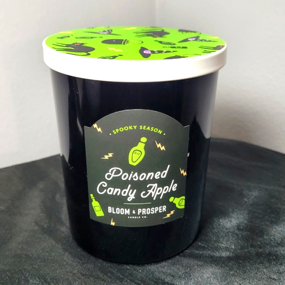 Bloom & Prosper 🖤💚 Hand poured 2-wick Candle▪︎ Poisened Candy Apple💀🍏